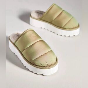 Maeve Puffy Platform Slippers size Large (10-11)